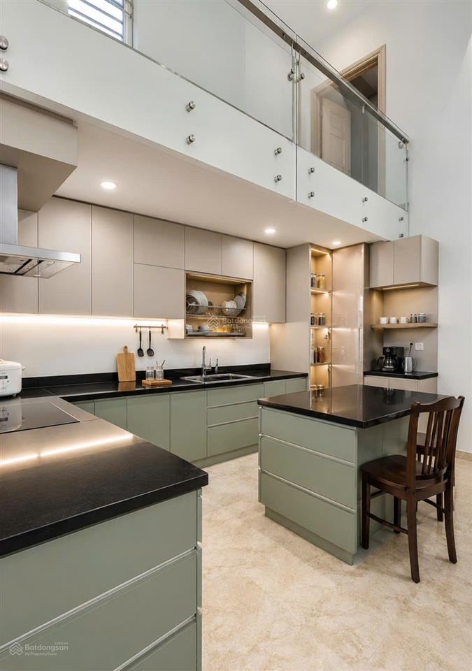 Bán nhà quận 3 cách mạng tháng tám 93m2 6 tầng ngang 5.3m góc 2 mặt tiền