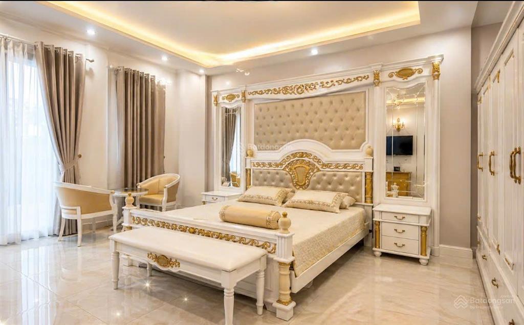 Biệt thự mặt phố khu sân bay  gần trường sơn  332m  4 tầng thang máy
