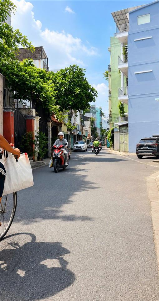 Ngay nguyễn thị nhỏ  lữ gia  112m  6 tầng  đường nhựa 8m  thiết kế cao cấp kinh doanh
