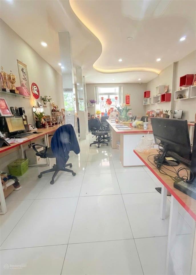 Tỏa sáng mặt tiền vip lạc long quân quận 11  căn góc 2 mặt tiền  ngang 6.3m  5 tầng  87m