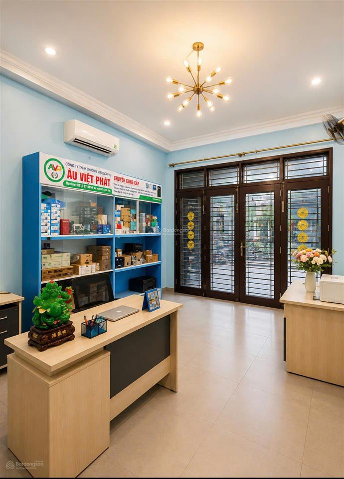 Nhà khu cộng hòa  ngang 4.2m x 20m  đường nhựa 8m  khu đồng bộ  vị trí đẹp