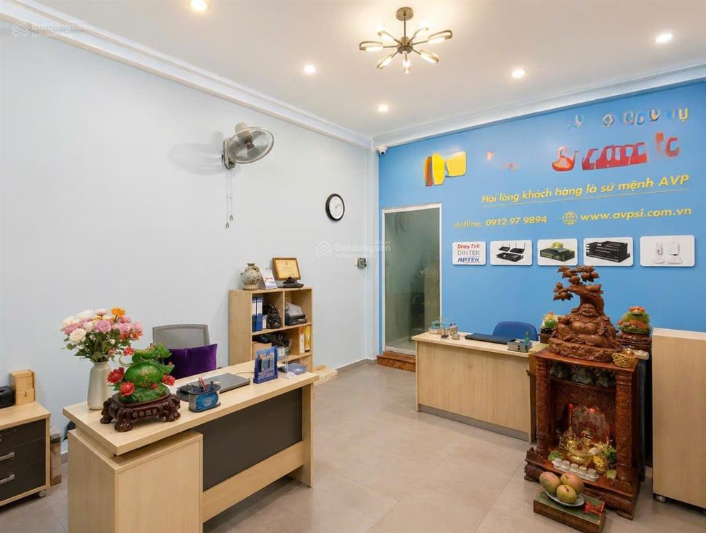 Nhà khu cộng hòa  ngang 4.2m x 20m  đường nhựa 8m  khu đồng bộ  vị trí đẹp