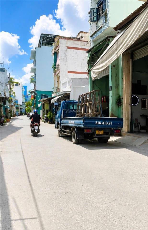 Nhà bán giáp quận 10  hxh tránh  thang máy  4 tầng  48m nở hậu