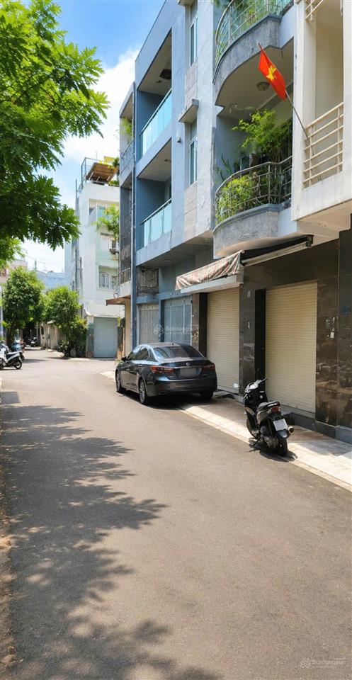 Nhà mới đẹp vị trí 4 tầng khu bàu cát  hẻm nhựa xe hơi tránh