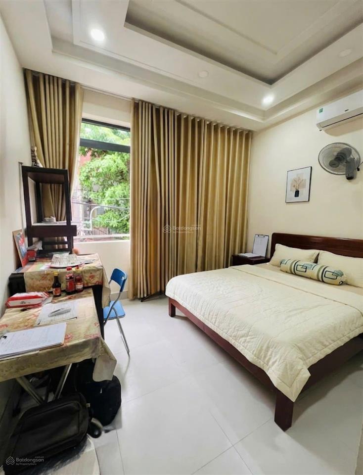 Nhà mới đẹp vị trí 4 tầng khu bàu cát  hẻm nhựa xe hơi tránh