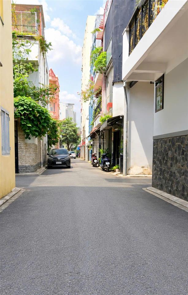 Nhà 4 tầng thang máy khu cộng hòa  ngang 5m x 16.8m  hxh tránh
