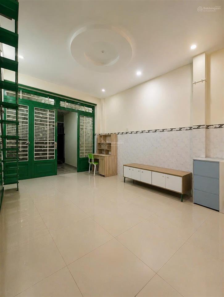 Mặt tiền khu vip k300 tân bình  đường 20m có vỉa hè  dòng tiền 350 triệu/năm  72m