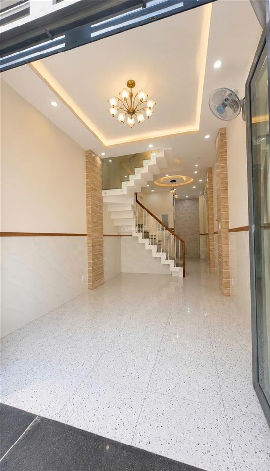 Bán nhà đẹp ngay âu cơ  lạc long quân  nhà mới 4 tầng, hẻm ô tô.