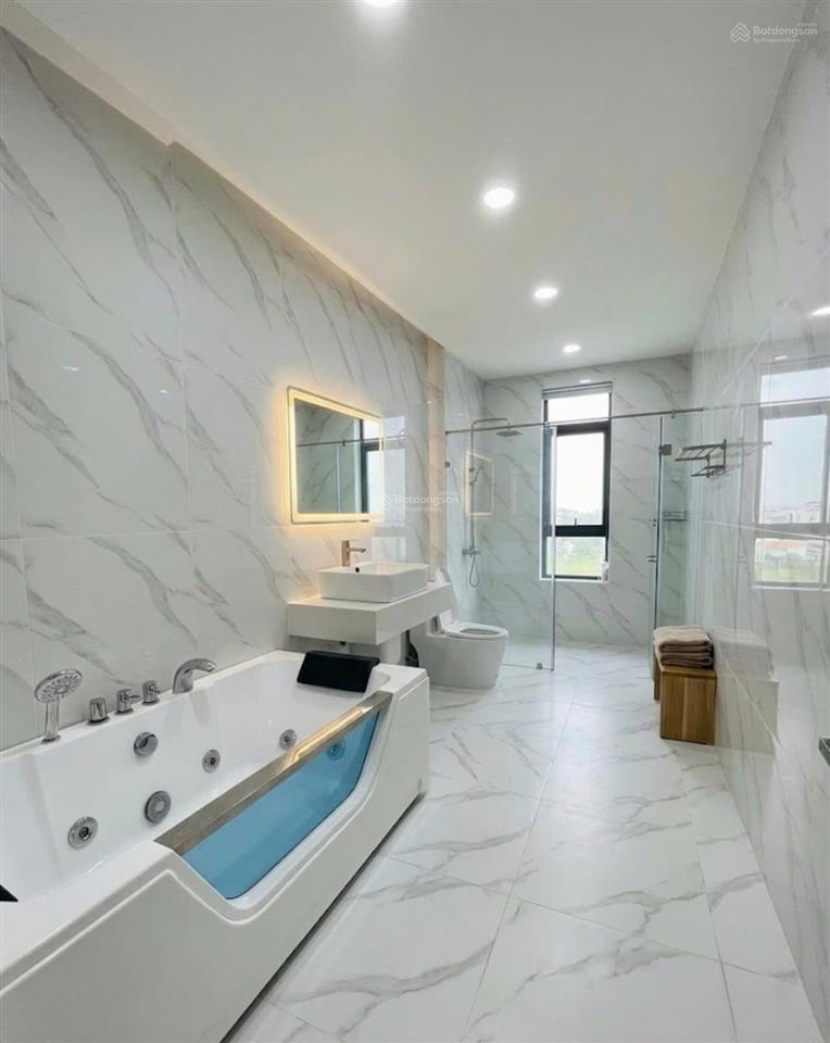 Nhà ngay khu nhà giàu đường nhựa 8m  gần vạn hạnh mall  5 tầng 60m2 trung tâm quận 10