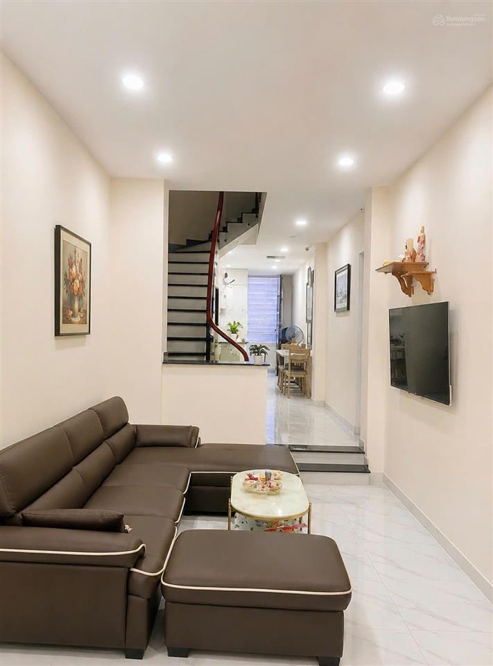 Nhà ngay khu nhà giàu đường nhựa 8m  gần vạn hạnh mall  5 tầng 60m2 trung tâm quận 10