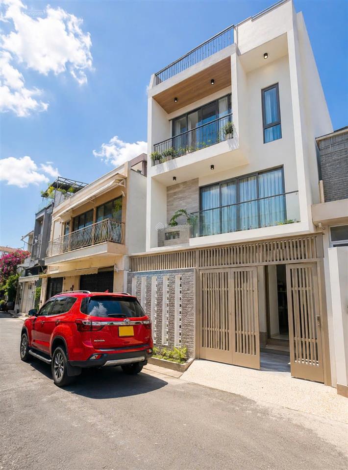 Sát vòng xoay lý thường kiệt tân bình  hxh  ngang 5.6m nở hậu  full nội thất  45m2