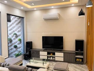 Sát vòng xoay lý thường kiệt tân bình  hxh  ngang 5.6m nở hậu  full nội thất  45m2