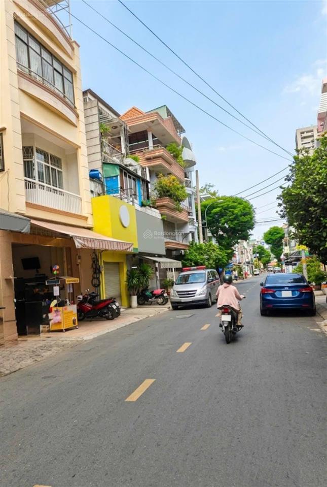 Mặt tiền đường hòa hảo  lô góc vỉa hè 2 bên  kinh doanh đa ngành  5 tầng