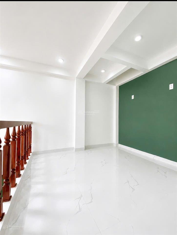 Trung tâm quận 10  hẻm thông bà hạt  ngang 4m nở hậu  5 tầng btct mới tinh