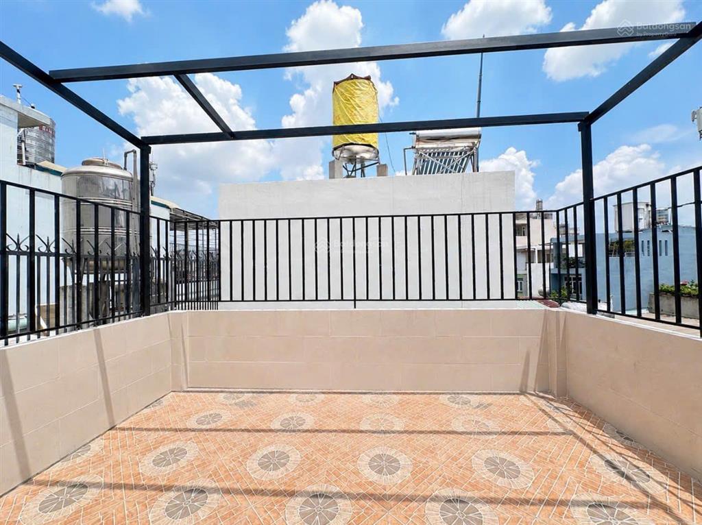 Nhà mới ngay trường chinh sát bàu cát  hxh thông  ngang 4.3m nở hậu  4 tầng mới toanh  62m2
