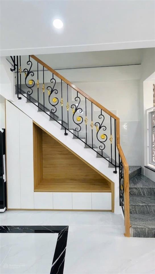 Nhà mới ngay trường chinh sát bàu cát  hxh thông  ngang 4.3m nở hậu  4 tầng mới toanh  62m2