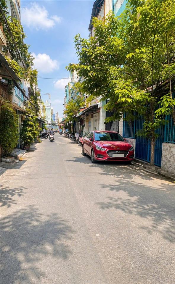Trung tâm q11 lạc long quân, kề chợ  hẻm kinh doanh 6m  3 tầng mới toanh  44m2
