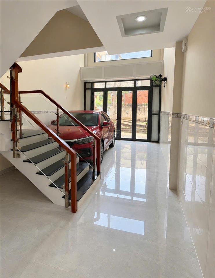 Nhà đẹp 5 tầng sân thượng  lạc long quân tân bình 55m2, hẻm 5m, khu phân lô