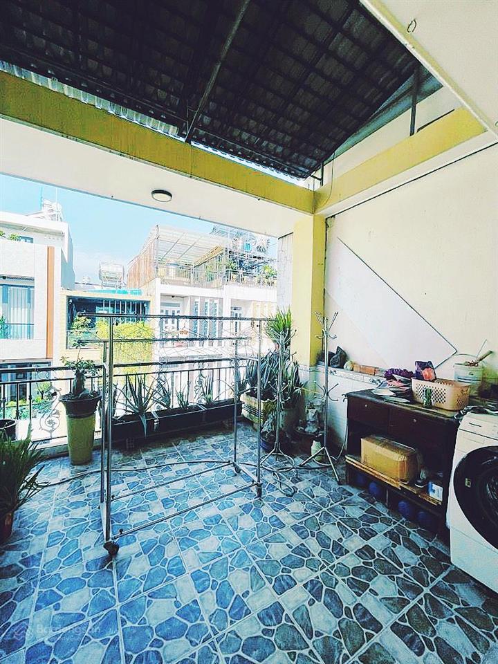 Bán nhà tân sơn nhì68m24tầng5pn hẻm 10m thông khu an ninhtặng nội thất xịngiá 10ty xíu. + k
