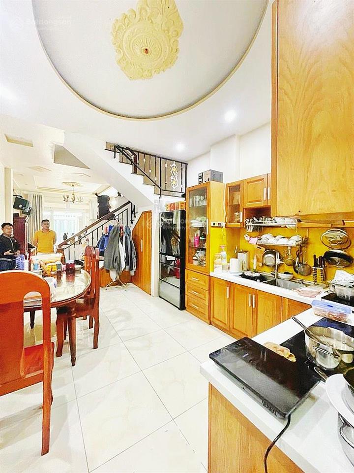 Bán nhà tân sơn nhì68m24tầng5pn hẻm 10m thông khu an ninhtặng nội thất xịngiá 10ty xíu. + k