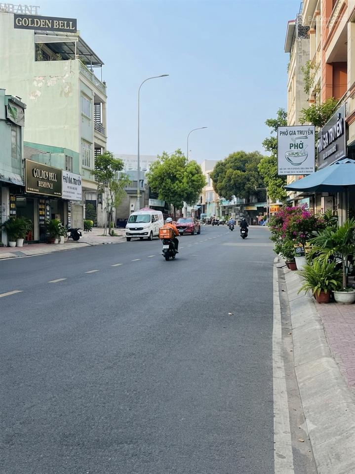 Nhà đẹp gò dầu sát aeon tân phú hẻm xe tải, ô tô ngủ trong nhà  nhỉnh 10 tỷ vị trí cực