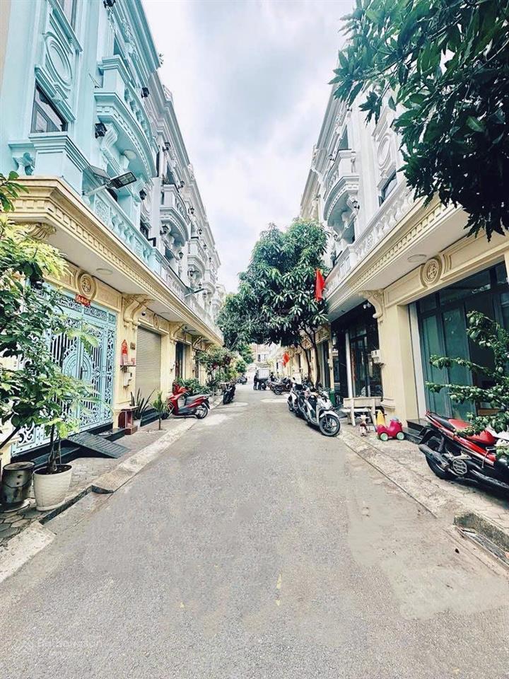 10 tỷ đường xe tải thông  ngay tô hiệu  70m2  4 tầng 5pn  full nội thất  chủ giảm 2 tỷ chủ gấp