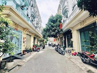 10tỷ đường xe tải thông  ngay tô hiệu  70m2  4tầng 5pn  full nội thất  chủ giảm 2tỷ chủ gấp