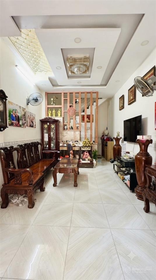 Hơn 10 tỷ nhà 2 mặt hẻm, sát công viên lưu chí hiếu vị trí thoáng, gần công viên, thuận ti