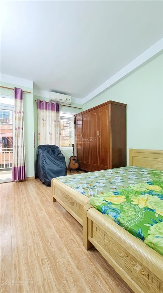 Bán nhà mặt phố độc lập view công viên, 4 tầng hiện đại, giá hơn 9 tỷ vị trí đẹp khu gò dầu tâ