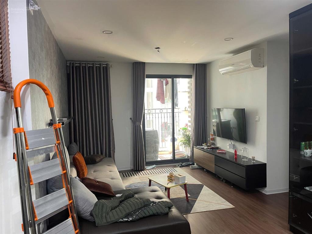 Chính chủ cần bán căn góc 64m2 full đồ như ảnh. giá 6,3 tỷ