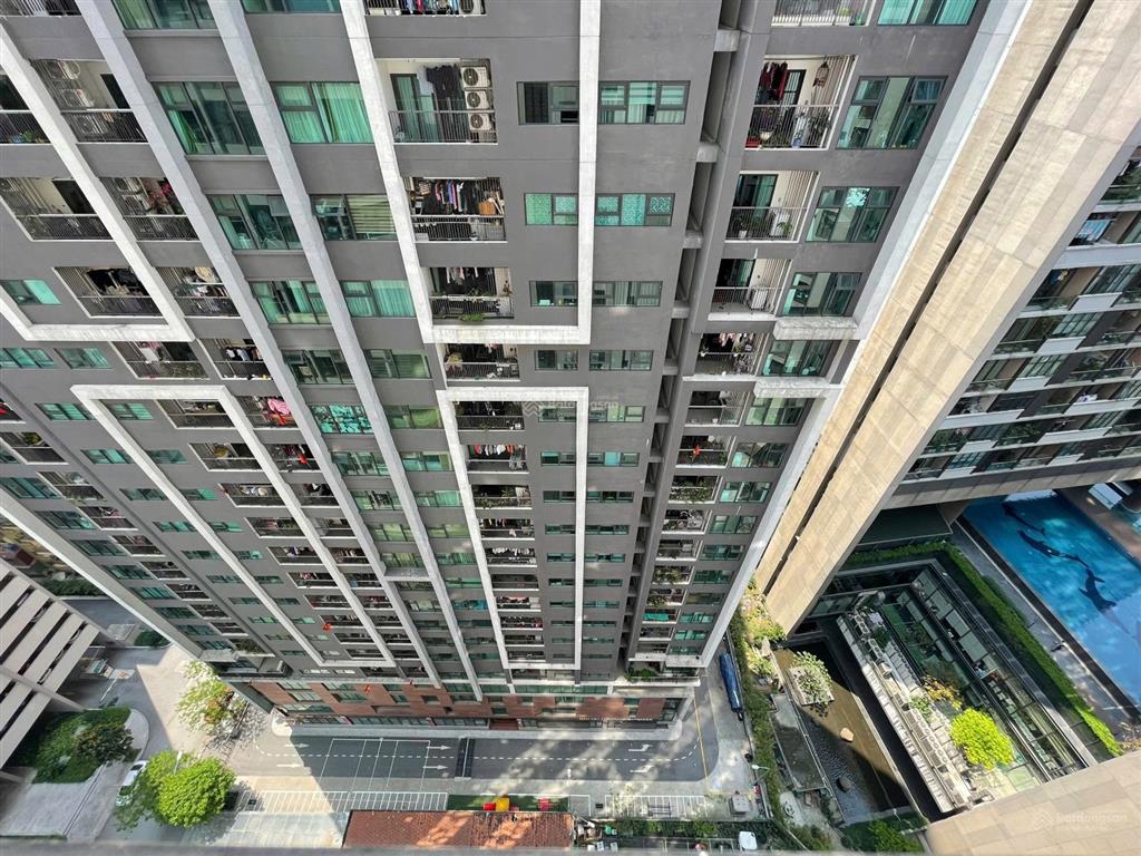 Chính chủ cần bán căn góc 64m2 full đồ như ảnh. giá 6,3 tỷ