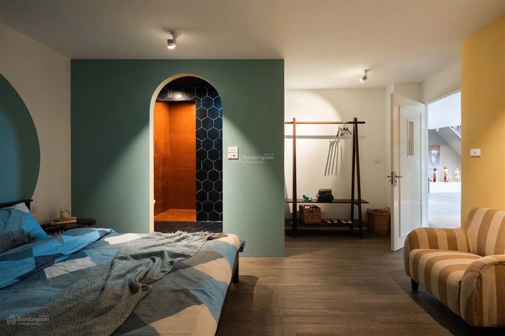 Bán tòa apartment lô góc 7 tầng mặt phố thợ nhuộm. đang cho thuê full
