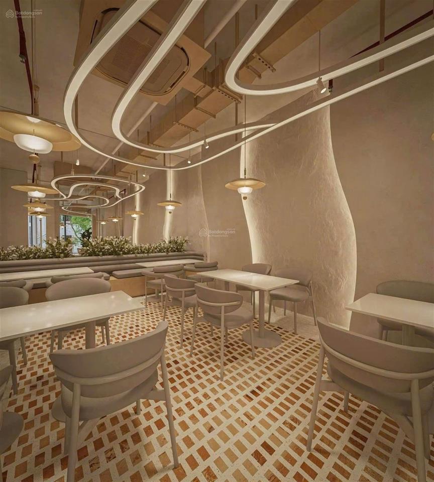 Bán tòa apartment lô góc 7 tầng mặt phố thợ nhuộm. đang cho thuê full