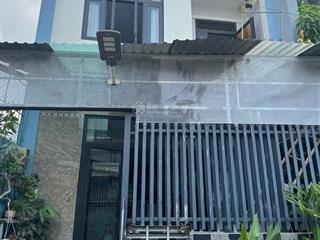 Chủ định cư nước ngoài, bán gấp nhà 1 trệt 1 lầu 82m2 đường xe hơi đầu tỉnh lộ 43, giá chỉ hơn 4 tỷ