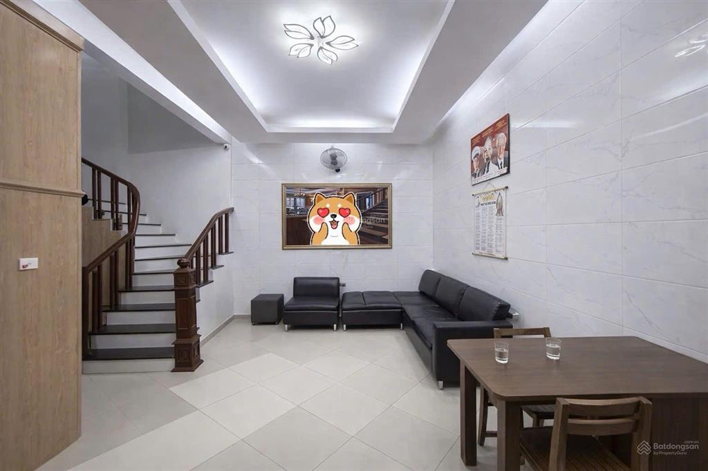 Lô góc  nghĩa dũng, sát mặt ngõ, 41m2, mt 4.5m, sổ chính chủ, tặng nội thất. chỉ 9.3 tỷ