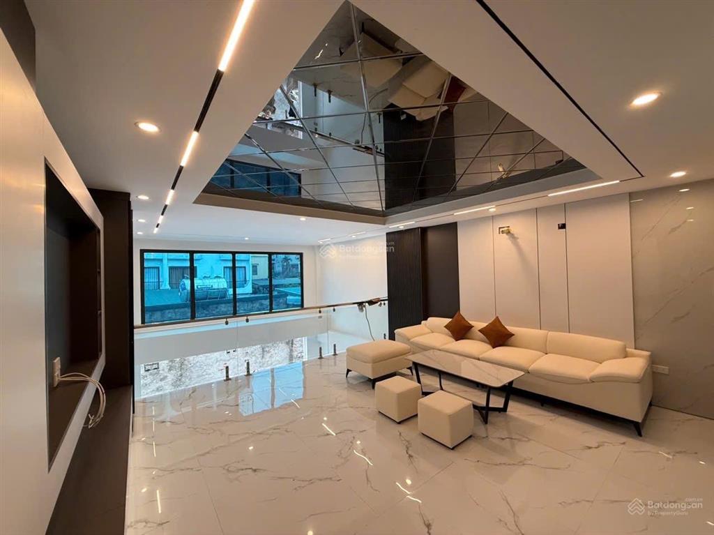 Bán nhà mới, đối diện aeon, gara, thang máy, 66m2, 6 tầng, mặt tiền 5.1m, giá nhỉnh 13 tỷ