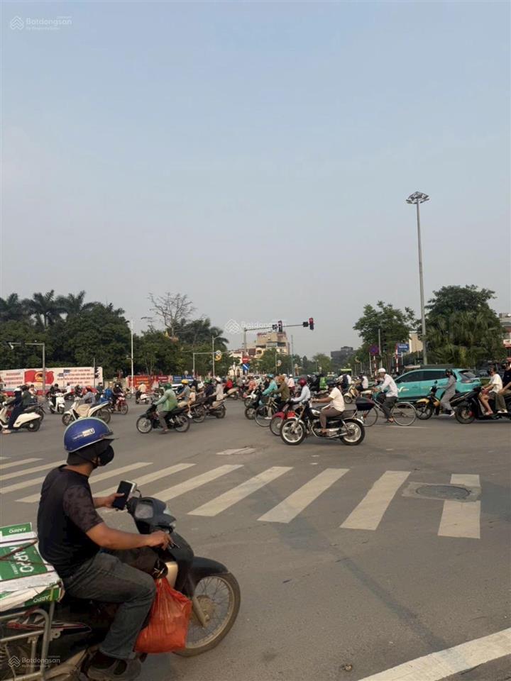 Bán đất xây ccmn gần aeon, đường cổ linh, ngõ ô tô, 150m2, mặt tiền gần 5m, giá nhỉnh 15 tỷ.