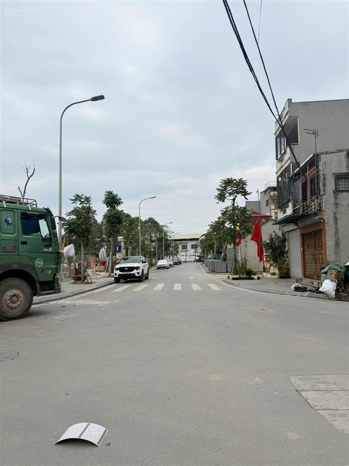 Bán nhà cạnh trường cấp 3 thạch bàn, ngõ ô tô, 90m2, 4 tầng, mặt tiền 4,5m, giá 12 tỷ