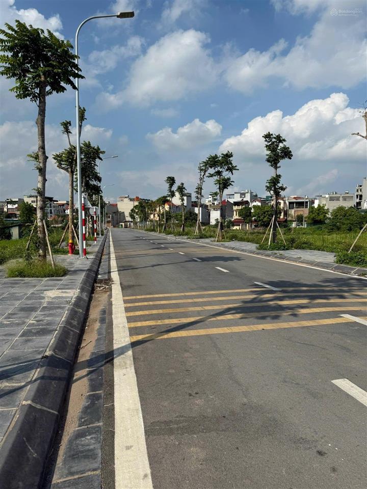 Bán nhà cạnh trường cấp 3 thạch bàn, ngõ ô tô, 90m2, 4 tầng, mặt tiền 4,5m, giá 12 tỷ