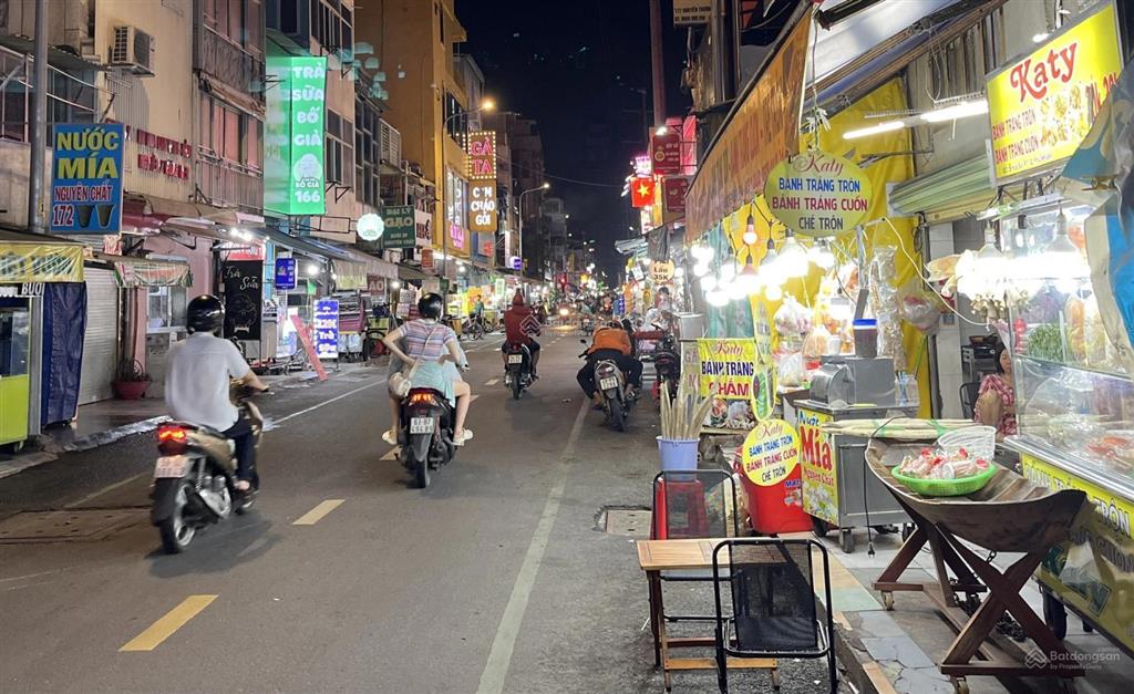 Nhà 50m2 đường hồ thị kỷ  q10 cần tiền giá nào cũng bán!!