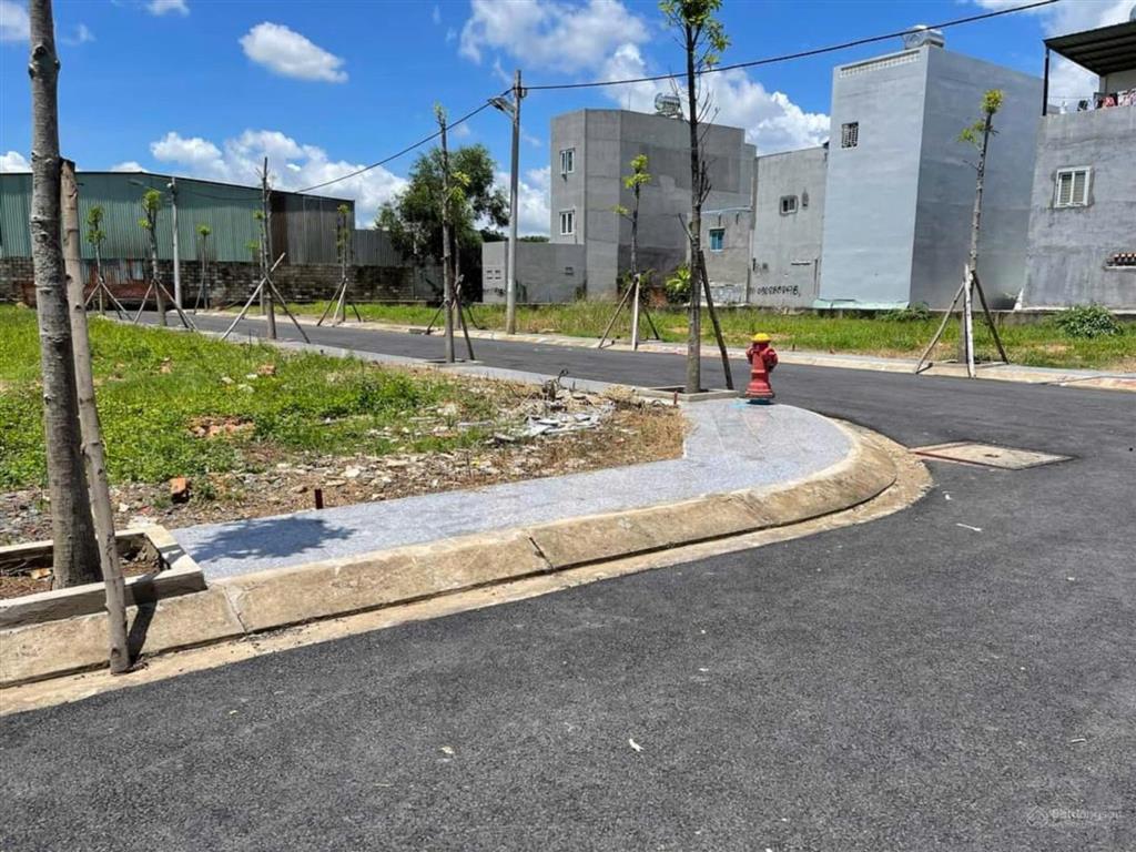 Bán đất 50,60 m2 trung tâm long bình quận 9