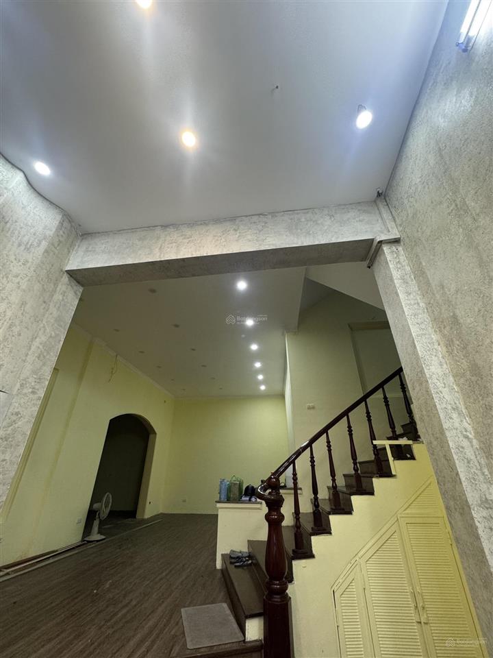Cho thuê nhà mặt tiền kinh doanh phố trung tâm hai bà trưng  hoàn kiếm  vincom bà triệu