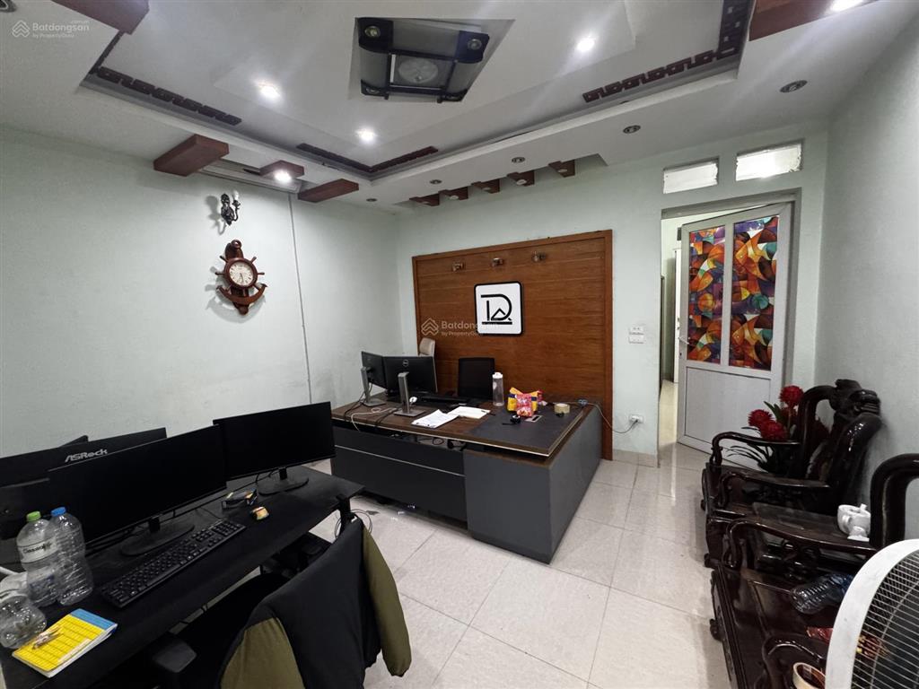 Cho thuê nhà nguyên căn 55m x 2 tầng ngõ 9 tố hữu  trung văn nam từ liêm