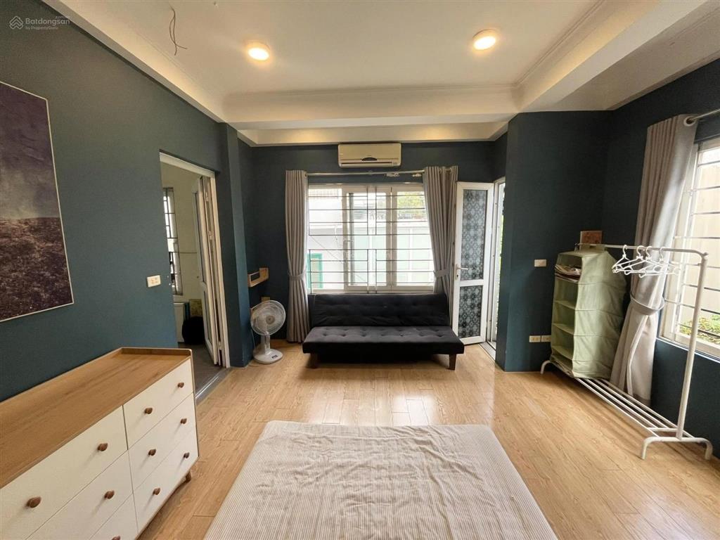 Cho thuê căn hộ mới đẹp full nội thất tầng 3 đội cấn