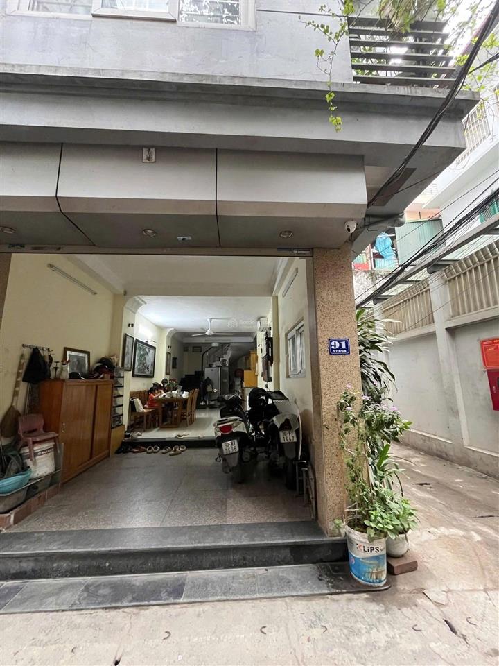 Cho thuê căn hộ mới đẹp full nội thất tầng 3 đội cấn