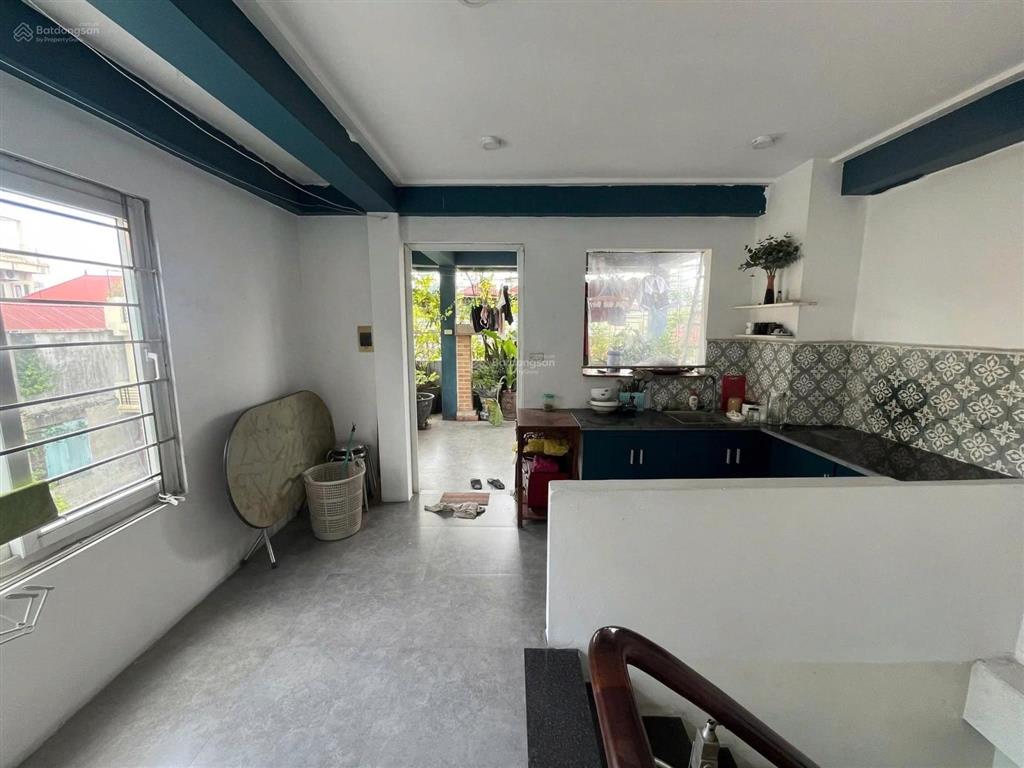 Cho thuê căn hộ mới đẹp full nội thất tầng 3 đội cấn