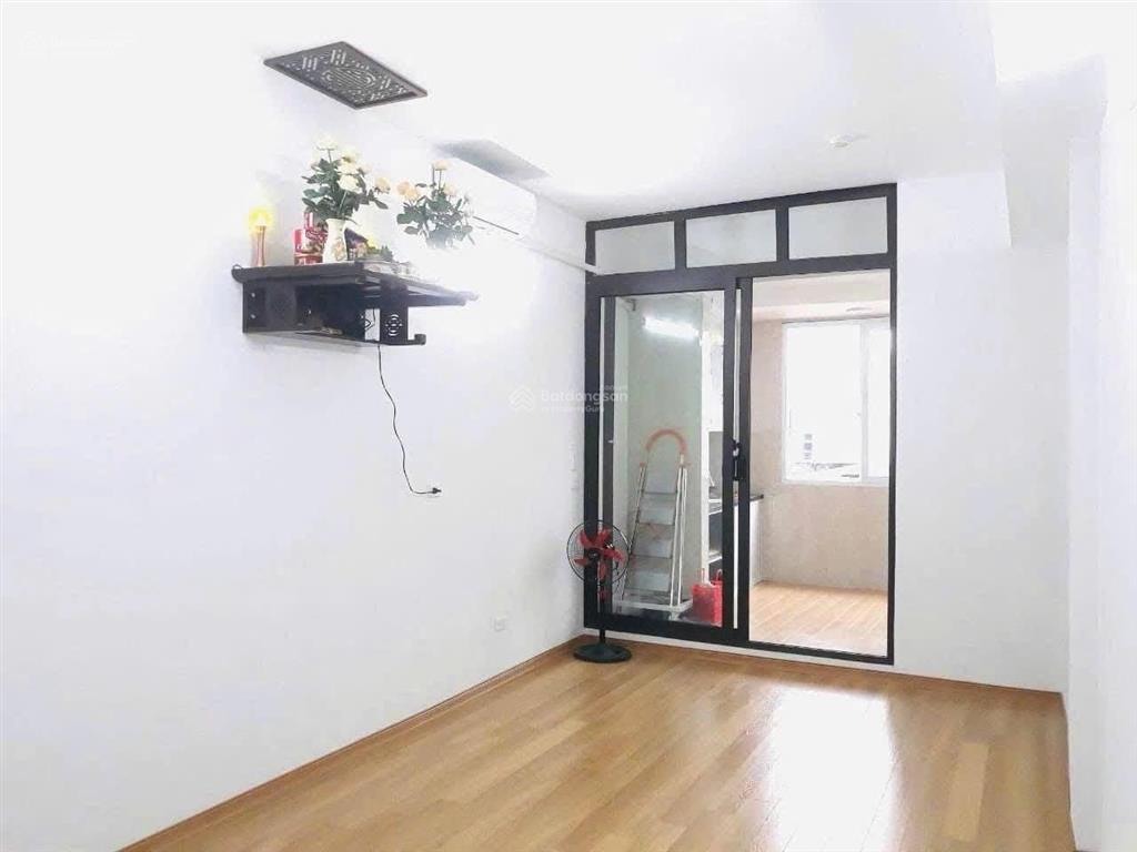 Mời thuê căn hộ mini có chỗ để ô tô đẹp hoàng cầu