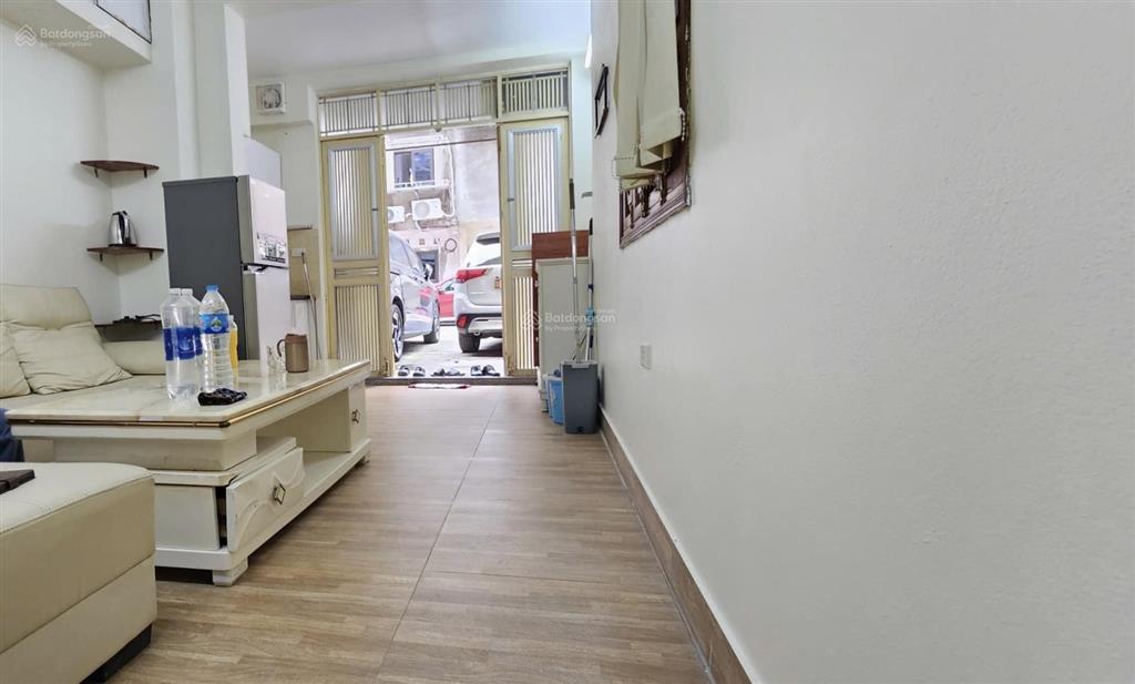 Cho thuê phòng đẹp tầng 1 phố thanh nhàn, hai bà trưng