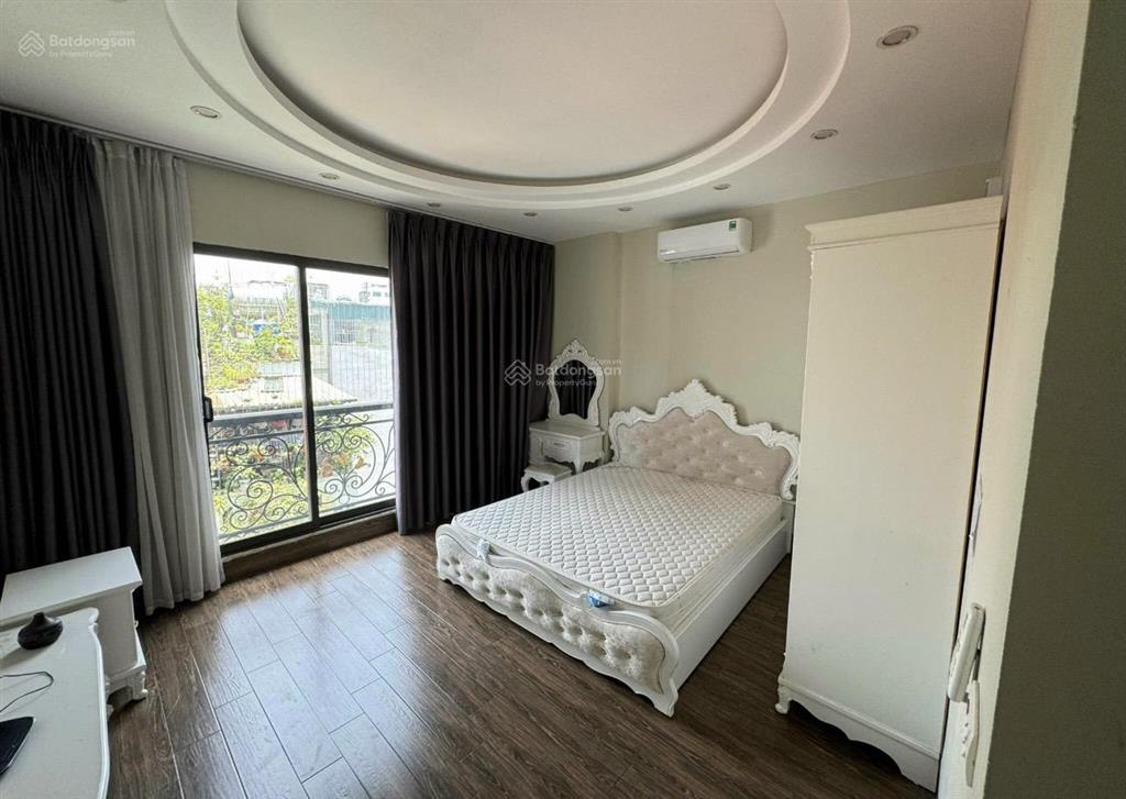Cho thuê căn hộ đẹp khu vực giáp bát