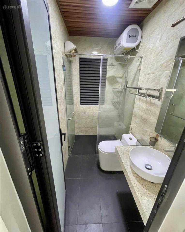 Cho thuê căn hộ đẹp khu vực giáp bát
